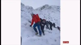 Teenagers rescue adults in trainers and jeans from icy mountain (UK) 29/Jan/2026