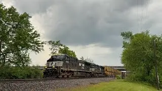 NS AC44C6M 4716 Leads Trash Train 11T-25 on 4/25/25