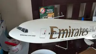 Pacific Miniatures - Pacmin 1:100 Emirates B777-300ER under restoration.