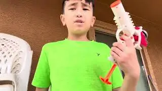 Is this ￼gel ￼blaster gun with the money ￼￼