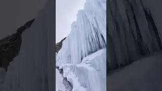 A lake storm turns into ice at a negative temperature. #frozen #waves #splashes #water #ice