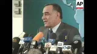 RE-CUT UN weapons inspectors continue search at university, plus Amin prsr