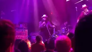 Amazing Singing Saw solo, Squirrel Nut Zippers, Portland, Maine November 5, 2022