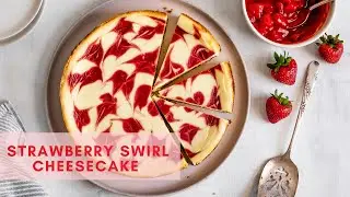 Strawberry Swirl Cheesecake | Strawberry Cheesecake | Easy Strawberry Cheesecake