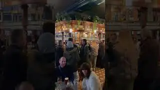 🍺 Friday night at a Pub in London - Pub Life