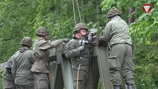 Pioniere bauen Brücke in Rußbach