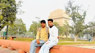 Finally aaj India gate pahunch gye 😍. 