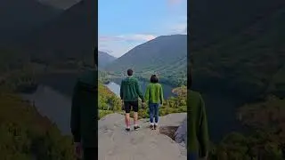 New Hampshire Fall Foliage Trip 2023 - Flume Gorge, Artist Bluff in Franconia Notch State park in NH