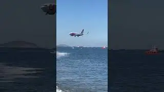 Gol 737-700 landing at santos dumont