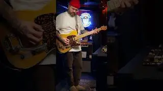 Tone and Ambience ☕️🎸 #guitartone #cleantone #sounddemo