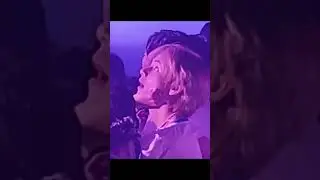idol and aktor in the bruno mars concert 😭