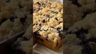 Soft & Fluffy Vegan Blueberry Buckle #veganbaking #blueberry #bucklerecipe