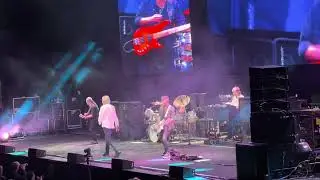 The 1st Round-the-World Tour 2022 Vlog #30  221026 Deep Purple AO Arena