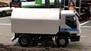 RC IVECO SCALE MODEL GARBAGE TRUCK IN ACTION / Treffpunkt Modellbau 