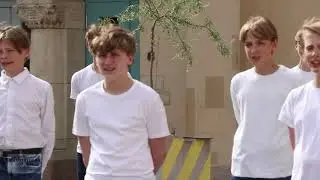 Adolf Fredriks Gosskör/Adolf Fredriks Boys Choir: Nationalsången/The Swedish Anthem