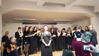 Kur gjethet bien n&euml; vjesht&euml; - Kori i Akademis&euml; s&euml; Muzik&euml;s Lirike t&euml; Veron&euml;s