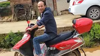 流浪全国炸爆米花，今天走了25公里，累趴下了😂，路边的竹笋都是假的。#徒步 #流浪#户外露营#爆米花