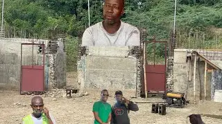 Flash men Kijan bos yo tap mete pòt yo nan kanal Malfeti a jodia a
