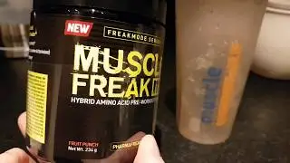 Pharma Freak - 2 scoops of Muscle Freak
