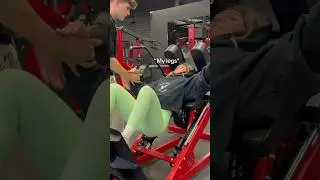 Мне нравится, как он меня подталкивает 🥹🩷 #вирусный #shortsfeed #пара #отношения #целипары #спорт...