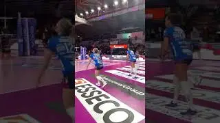Serves in Volleyball | Micha Hancock and Britt Herbots