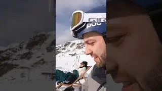 Nici Stemmler flucht, da Paul Frege nicht vorm Starten bescheid gegeben hat.🏂🏻⛷️