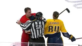 Rough stuff between Nikita Zadorov and Tanner Jeannot at the end of the 2nd Period