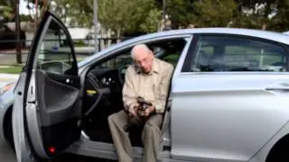 Using an Elastic Folding Cane in a Car
