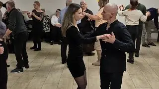Miłość jak wino uderza do głów super kawałek od Kapeli Krzysztofa Wieruszewskiego 