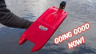 Bigger props wake the Outboard Mini Zonda up!