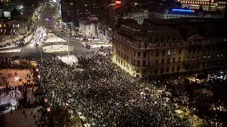 Romanian anti-government protesters clash with police in Bucharest