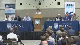 Maine senators tour wind turbines demo project
