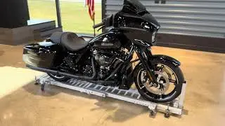 2024 Street Glide Black - Blk
