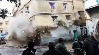 BUILDINGS COLLAPSE CAUGHT IN CAMERA in Morocco after heavy floods in Casablanca (January 9, 2021)
