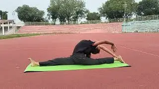 Hanuman asana yoga pose