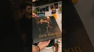 Пластинку купила на Авито, проигрователь подарили #twilight #bellaswan
