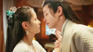 Cold Prince Can&rsquo;t Stand the Bitter Medicine, So He Turns to a Passionate Kiss with His Wife!