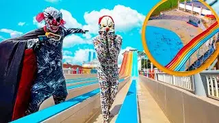 DESAFIO COM OS PALHAÇOS NO PARQUE AQUÁTICO * TOBAGÃ GIGANTE *