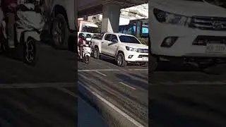 @Look white trailer truck In the side road & more automobile stopped and ready get set go run#viral#