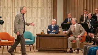 Johnny Carson refused to stand up for Clint Eastwood and the studio froze