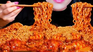 🔥 ASMR Eating Fire Noodles & Spicy Chicken Feet Mukbang (Short Video) Big Bites!