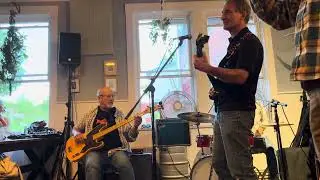 Electrostatic Cats with Peter Kennedy at Red Clover open mic - Wicked Game