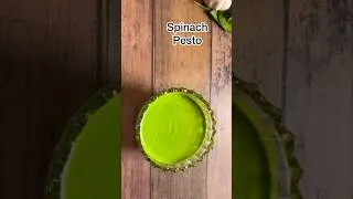 Spinach Pesto 🍝| Spinach Sauce for Pizza and Pasta #shorts #youtubeshorts #viral #trending #spinach