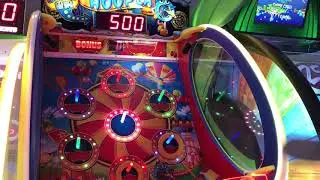 Arcade City Branson - Tailgate Toss and Ring Toss & Winning A Huge Squishy
