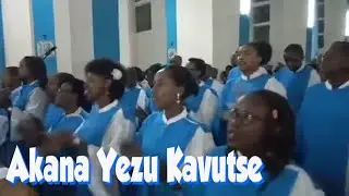 Akana Yezu Kavutse - Cathédrale Regina Mundi