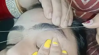 आइब्रो थ्रेडिंग : Easy Eyebrow Threading Tutorial for Beginners!