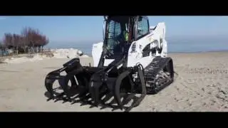 Implemento de Bobcat para la limpieza de la arena de las playas