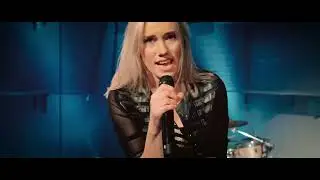 Barbora Soares - Save [Official Music Video]