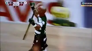 2 golos incr&iacute;veis de Pedro Gil contra o Benfica
