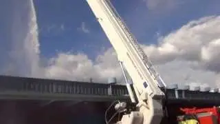 Pożar magazynu opon STOMIL Poznań - 5 Zastep&oacute;w Alarmowo!!!